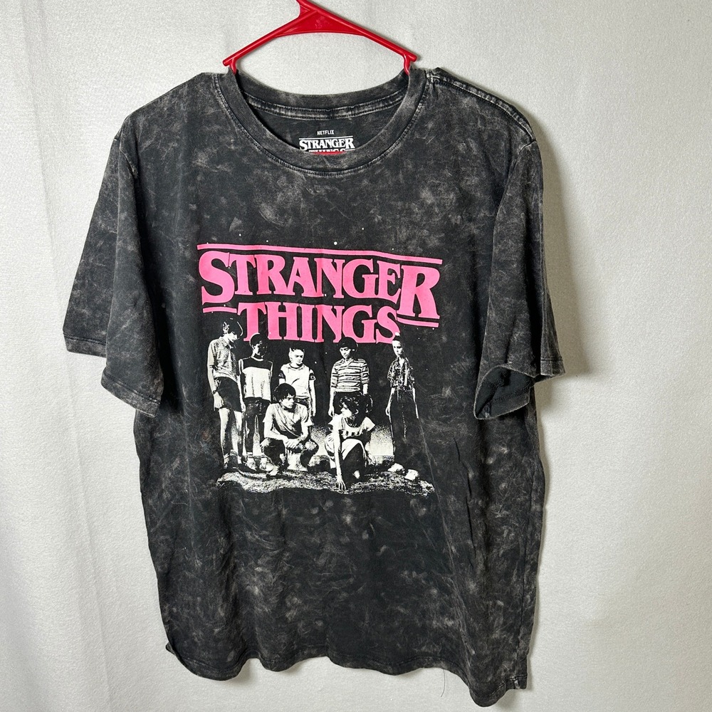 Netflix Stranger Things T Shirt Men XL Black Acid Wash Graphic Cast Indie Summer